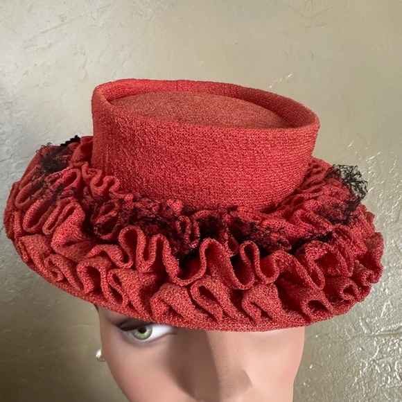UNIQUE 1940s\' SALMON COLOR FABRIC TILT HAT WITH RUFFLES & BLACK VEILING  ON BRIM main image 5
